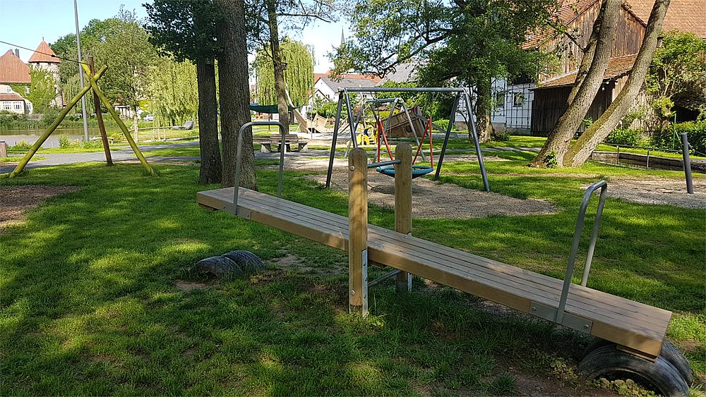 stand-up seesaw